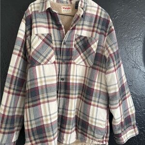 SZ L Wrangler Authentics lined heavy weight shirt